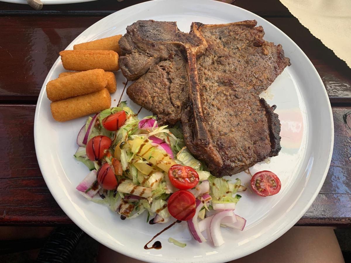 Hableany Etterem, Pizzeria Es Vendeghaz Acomodação com café da manhã Balatonmáriafürdő Exterior foto